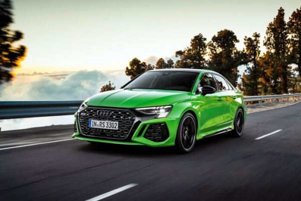 Audi представила седан і хетчбек RS3 нової генерації