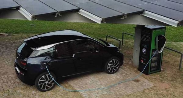 BMW создает солнечную зарядку для электромобилей в Бразилии