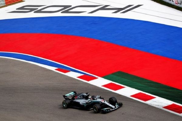 Формула-1 убрала флаг России из календаря сезона-2021